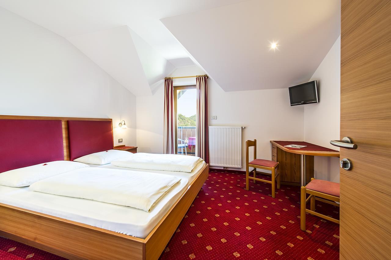 Pension Stamserhof นาลเลส ภายนอก รูปภาพ